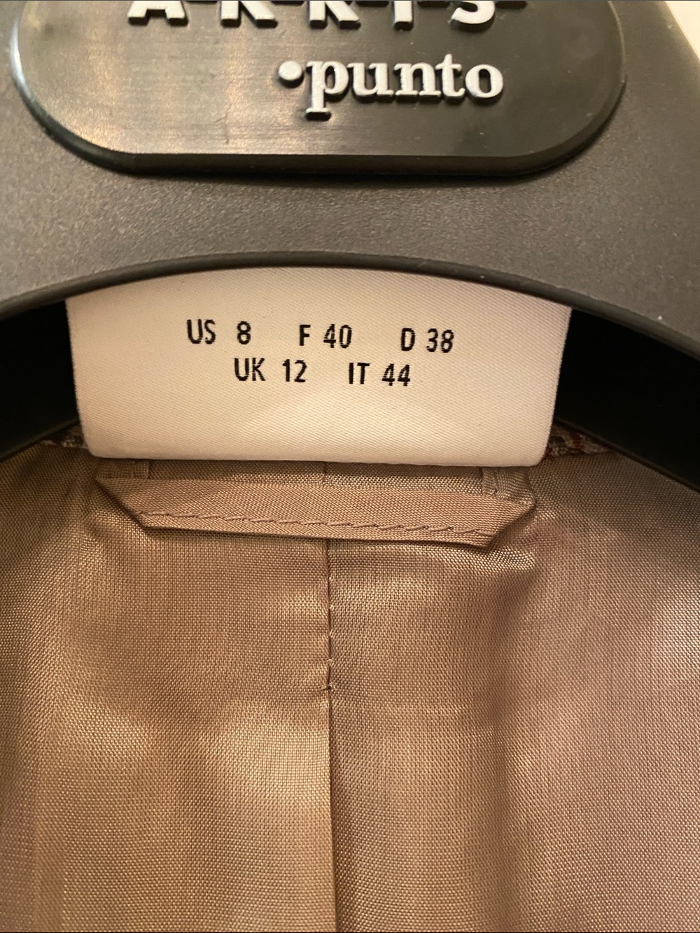 Akris Punto Light Beige/ Black/ Rust Check Blazer • Size 8 - Picture 14 of 14